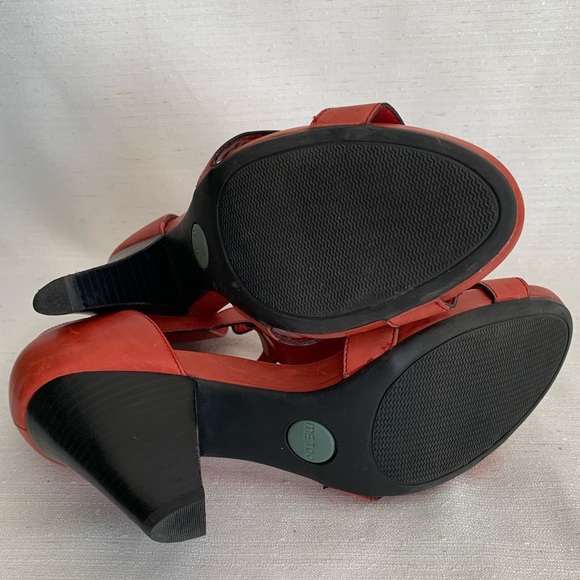 Me Too Danika Red Leather Heels Woman’s 10M - Picture 7 of 7